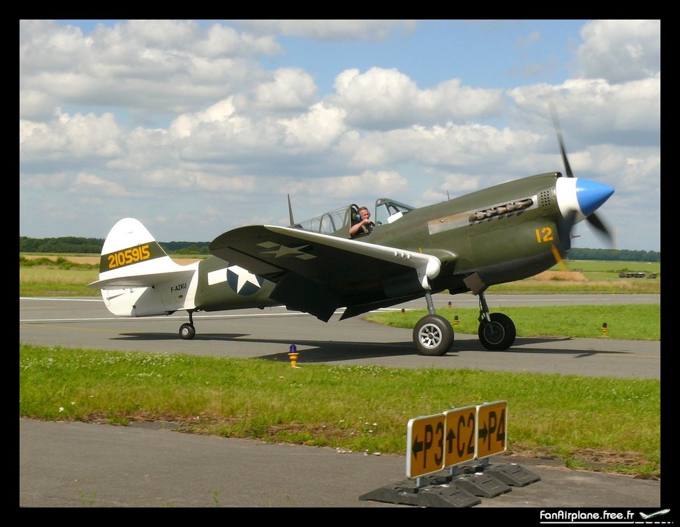 Curtiss P-40N Kittyhawk - F-AZKU