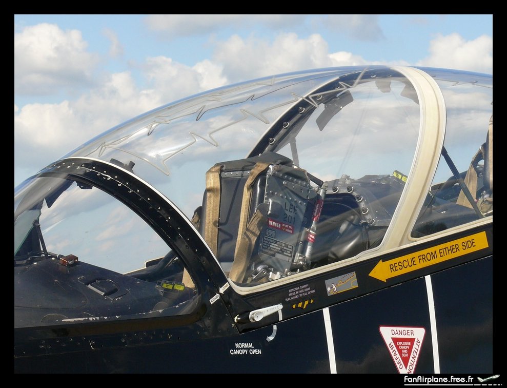 British Aerospace Hawk T1A - XX284