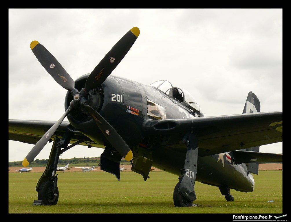 Grumman F8F-2P Bearcat - G-RUMM