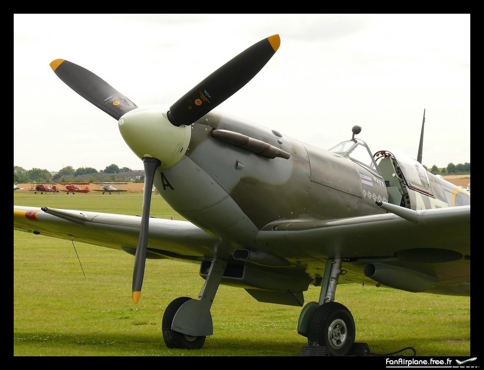 Supermarine 349 Spitfire LF5B - G-LFVB