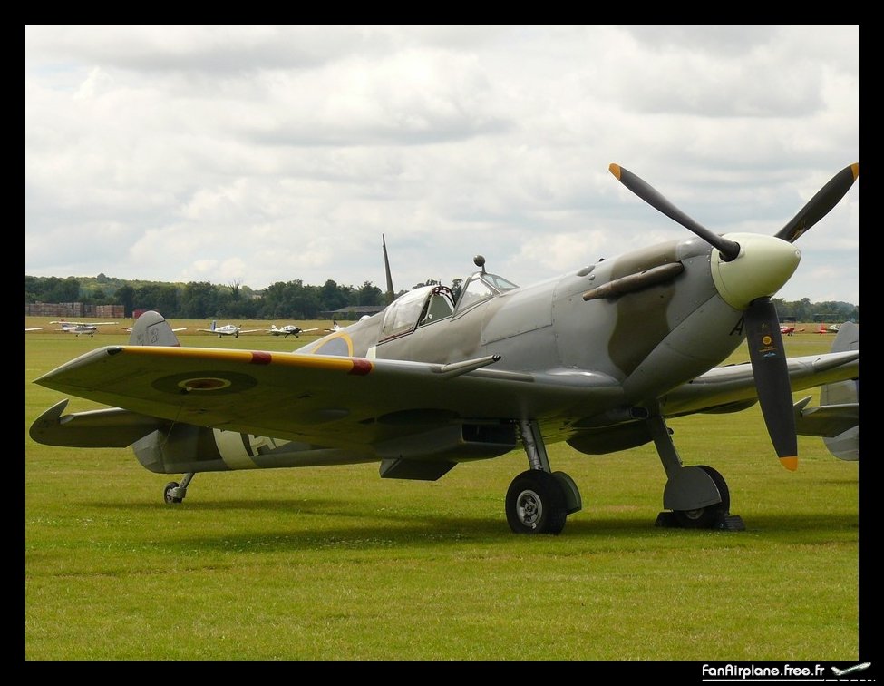 Supermarine 349 Spitfire LF5B - G-LFVB