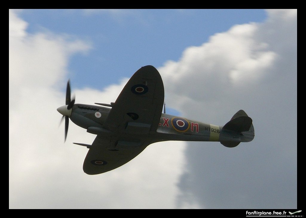 Supermarine 359 Spitfire HF8C - G-BKMI