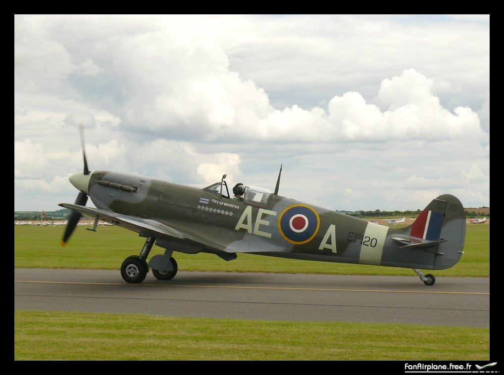 Supermarine 349 Spitfire LF5B - G-LFVB
