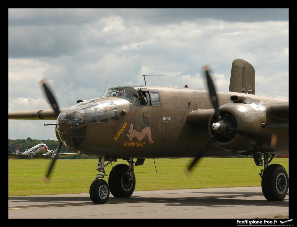 North American TB-25N Mitchell - N320SQ
