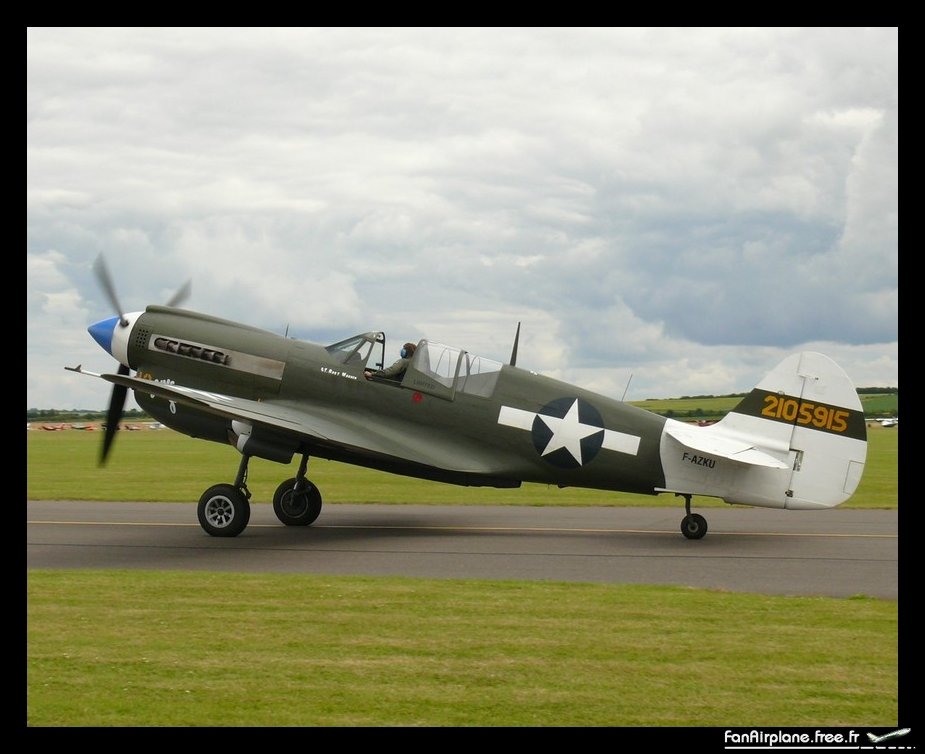 Curtiss P-40N Kittyhawk - F-AZKU