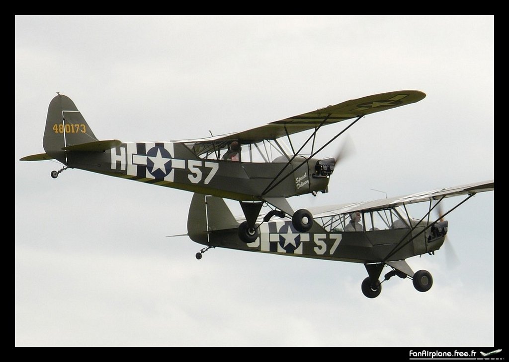 Piper J-3C-65 Cub - G-RRSR