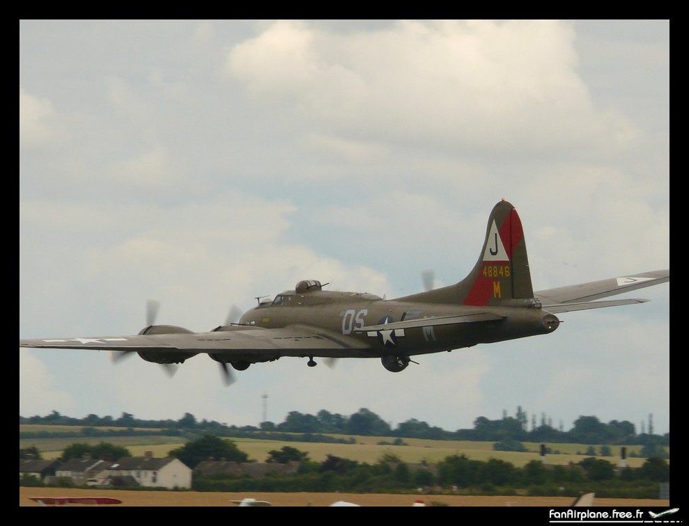 Boeing B-17G Flying Fortress (299P) - F-AZDX