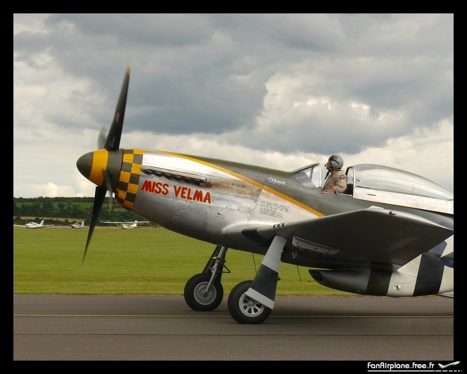 North American P-51D Mustang - NX251RJ
