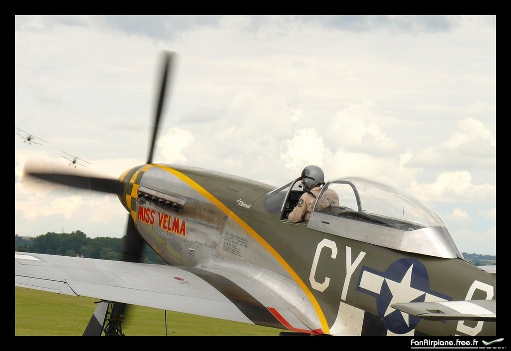 North American P-51D Mustang - NX251RJ