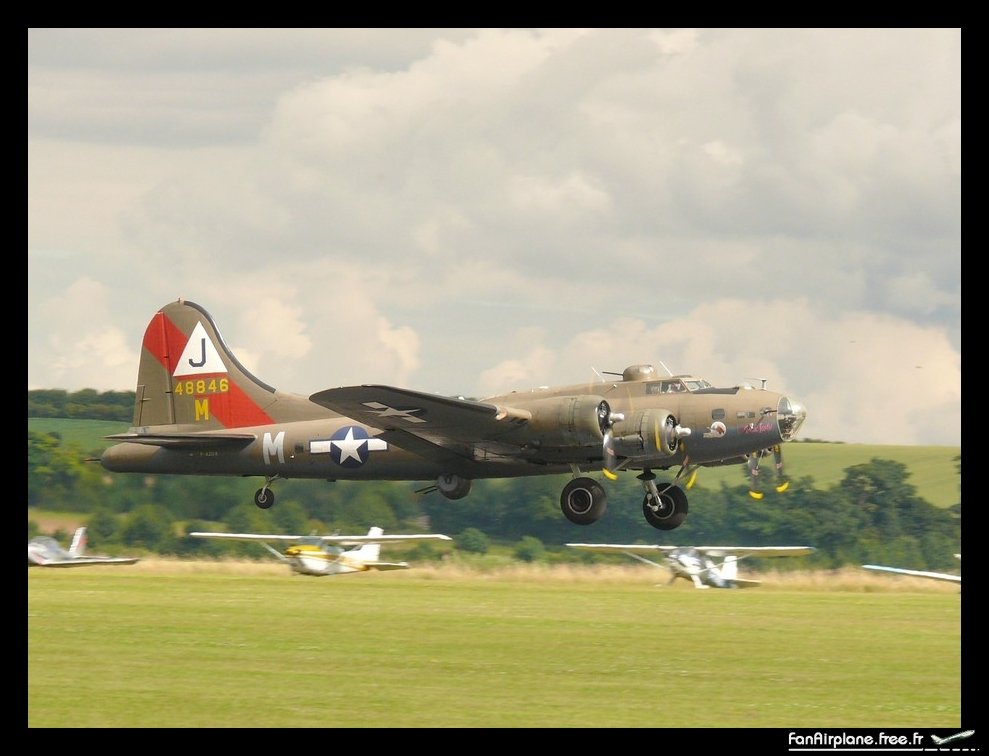 Boeing B-17G Flying Fortress (299P) - F-AZDX