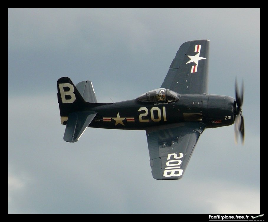 Grumman F8F-2P Bearcat - G-RUMM