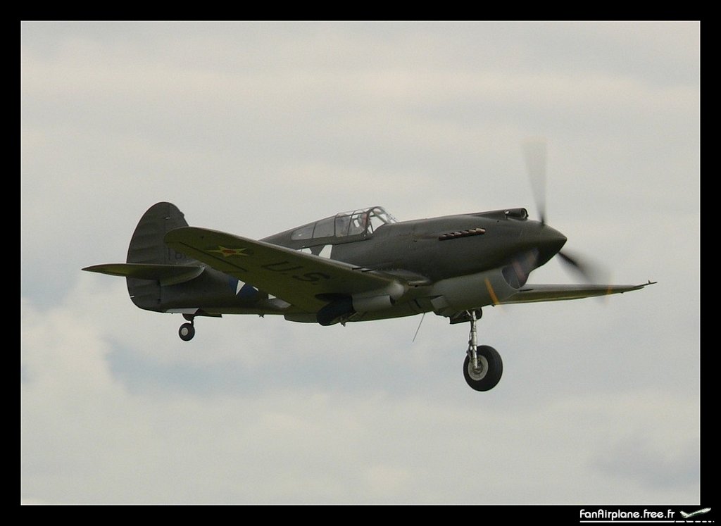 Curtiss P-40B Warhawk - G-CDWH