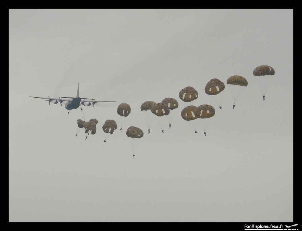 Lockheed C-130H Hercules (L-382) - CH-04
