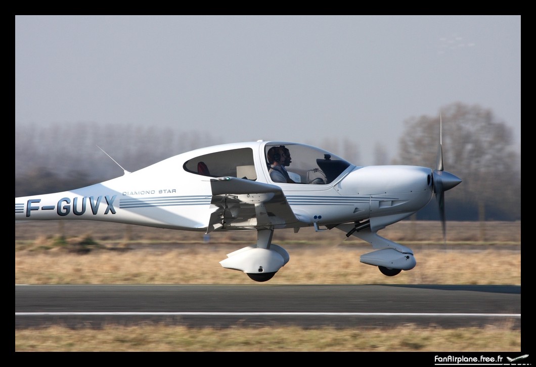 Diamond DA-40 Diamond Star - F-GUVK