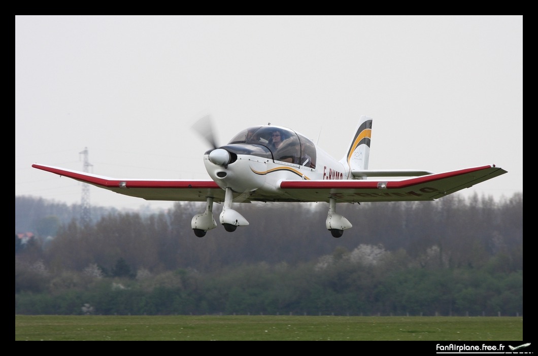 Robin DR400-120 - F-BVMQ