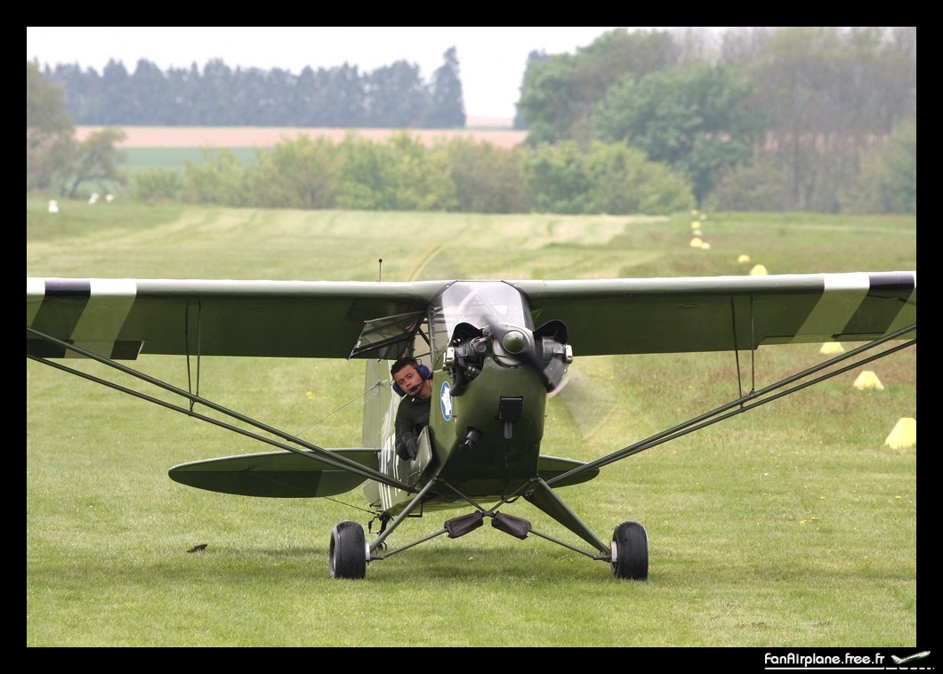 Piper J-3C-65 Cub - F-BCPK