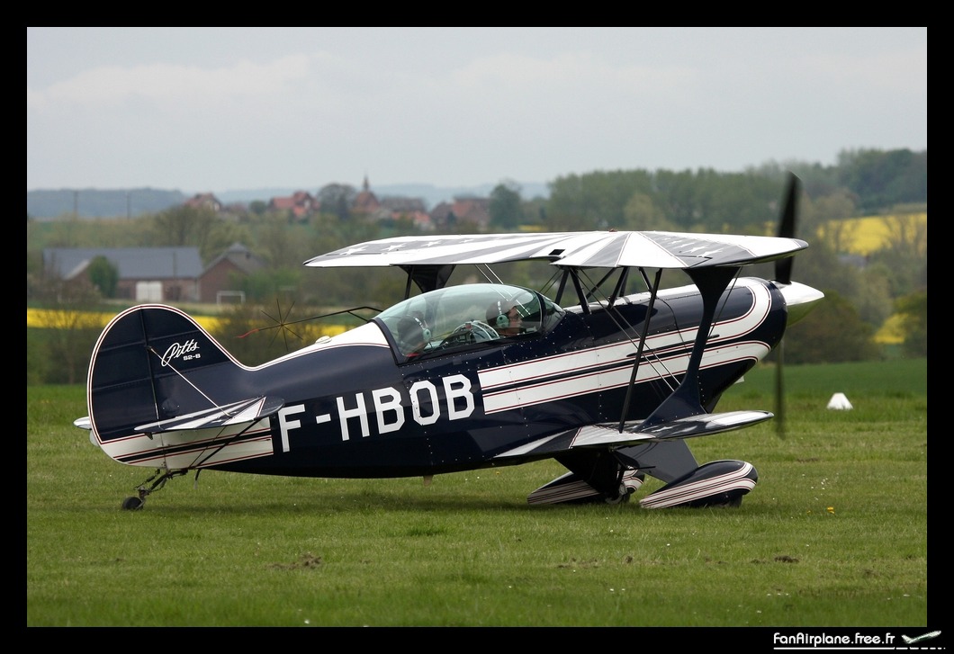 Pitts S-2B Special - F-HBOB
