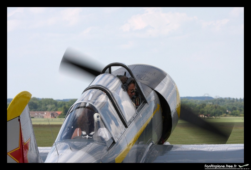 Yakovlev YAK-52 - RA-3385K