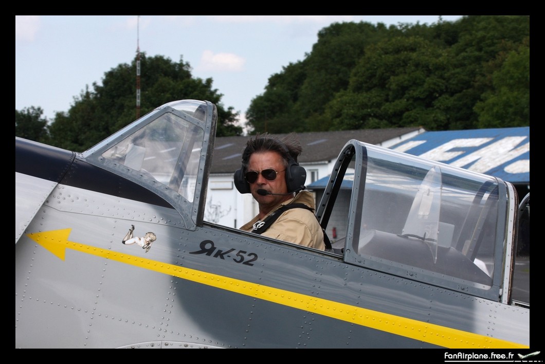 Yakovlev YAK-52 - RA-3385K