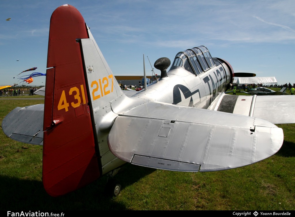 North American AT-6C Texan - F-AZBE