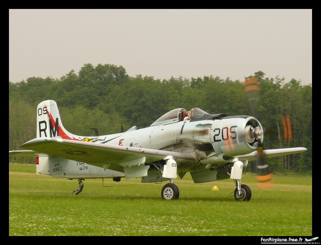 Douglas A-1D Skyraider (AD-4N) - F-AZDP