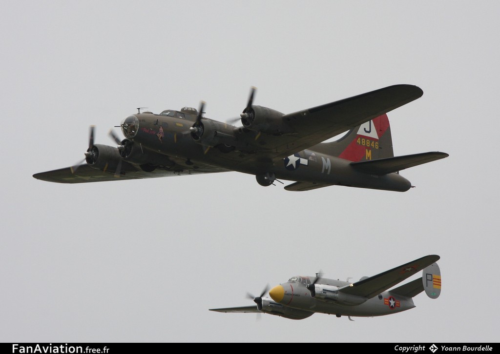 Boeing B-17G Flying Fortress (299P) - F-AZDX