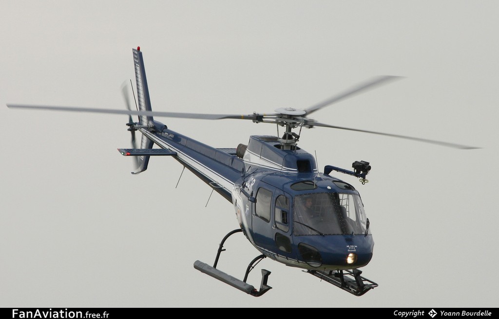 Aerospatiale AS-350B Ecureuil - F-MJCR