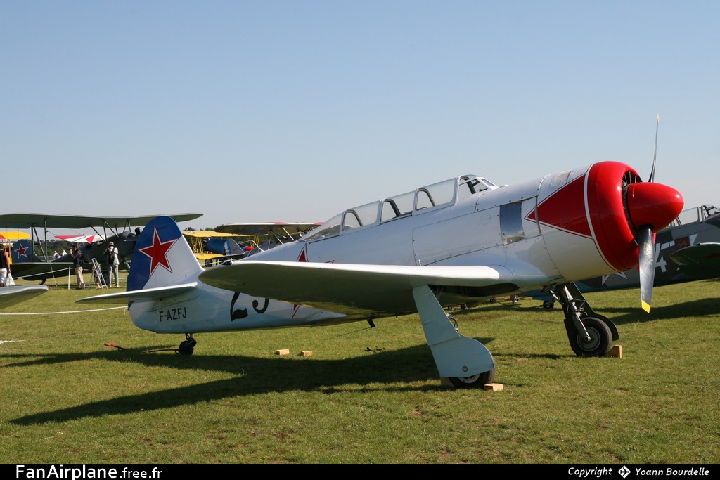 Yakovlev Yak-11 - F-AZFJ