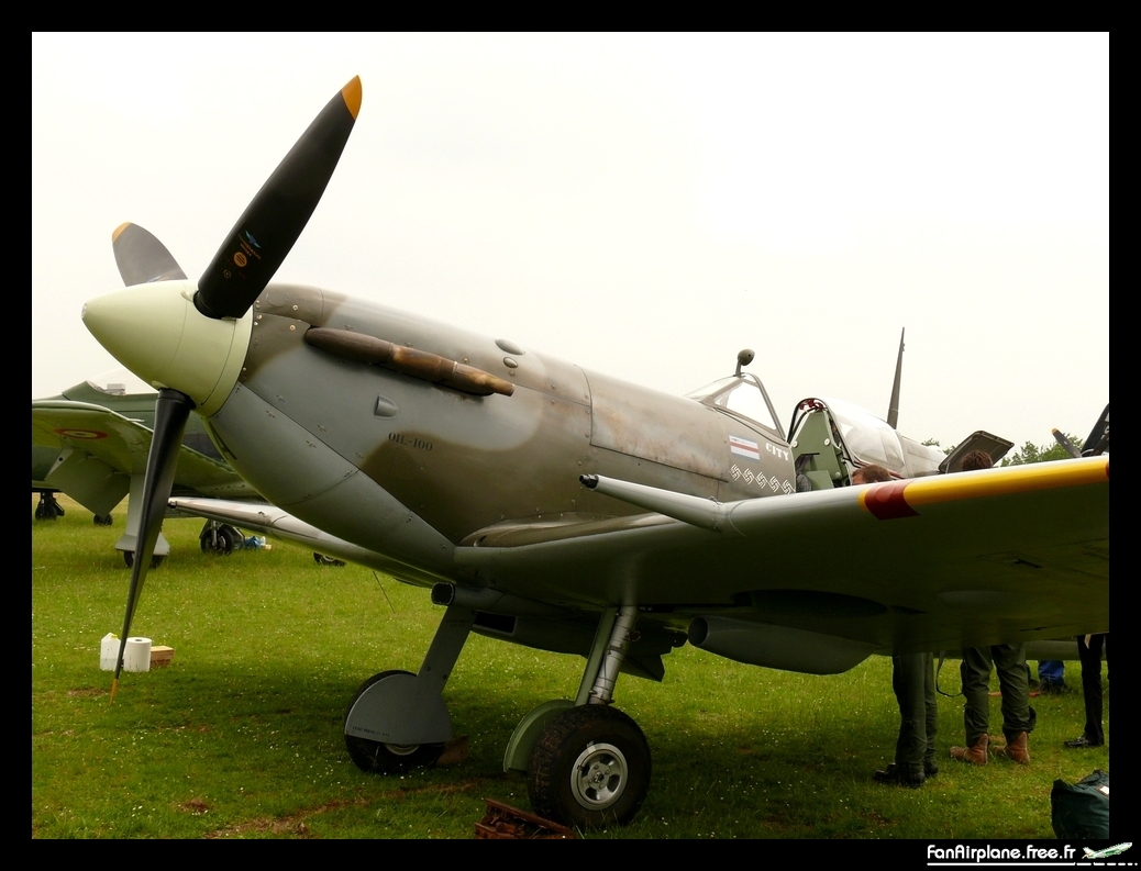 Supermarine 349 Spitfire LF5B - G-LFVB