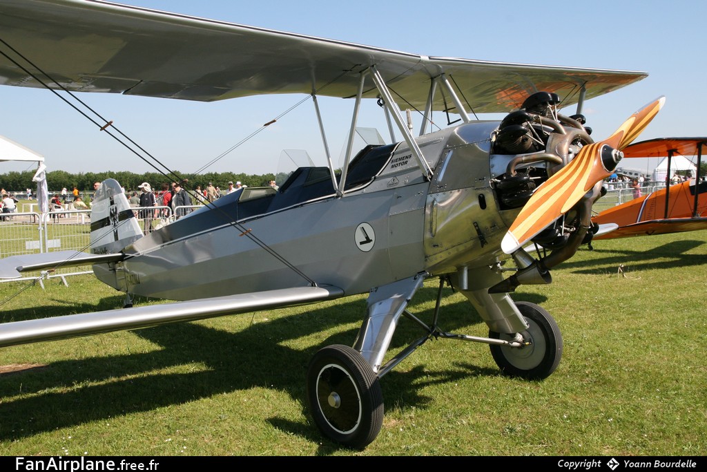 Focke-Wulf FW-44 Stieglitz - F-AZMJ