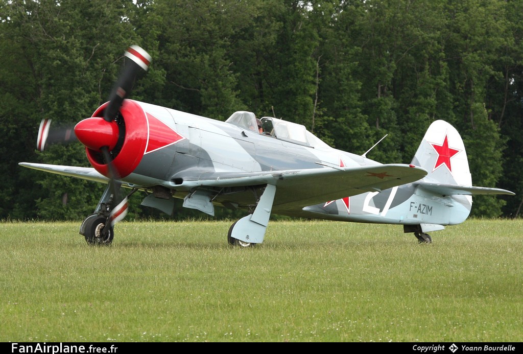Yakovlev Yak-11 - F-AZIM