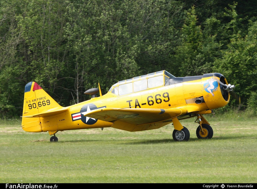 North American T-6G Texan - F-AZBL