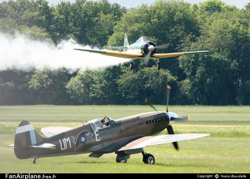 North American T6-M0 - F-AZZM