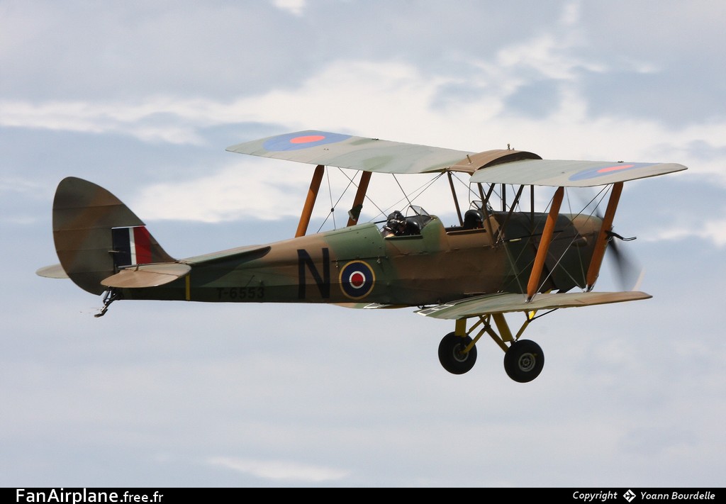 De Havilland DH-82 Tiger Moth - F-AZEI