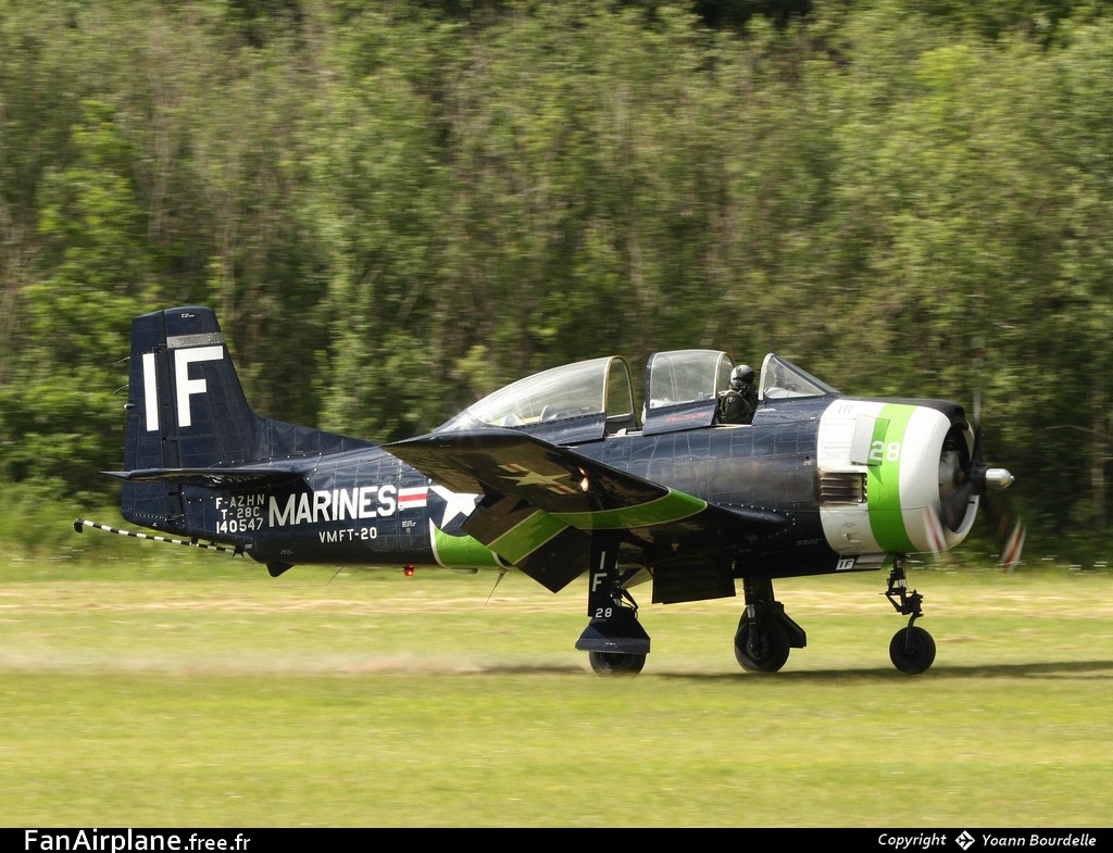 North American T-28C Trojan - F-AZHN