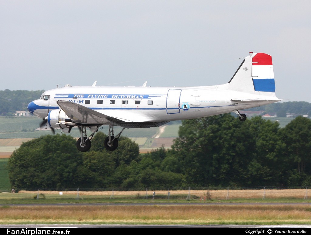 Douglas C-47A Skytrain (DC-3A-456) - F-AZTE