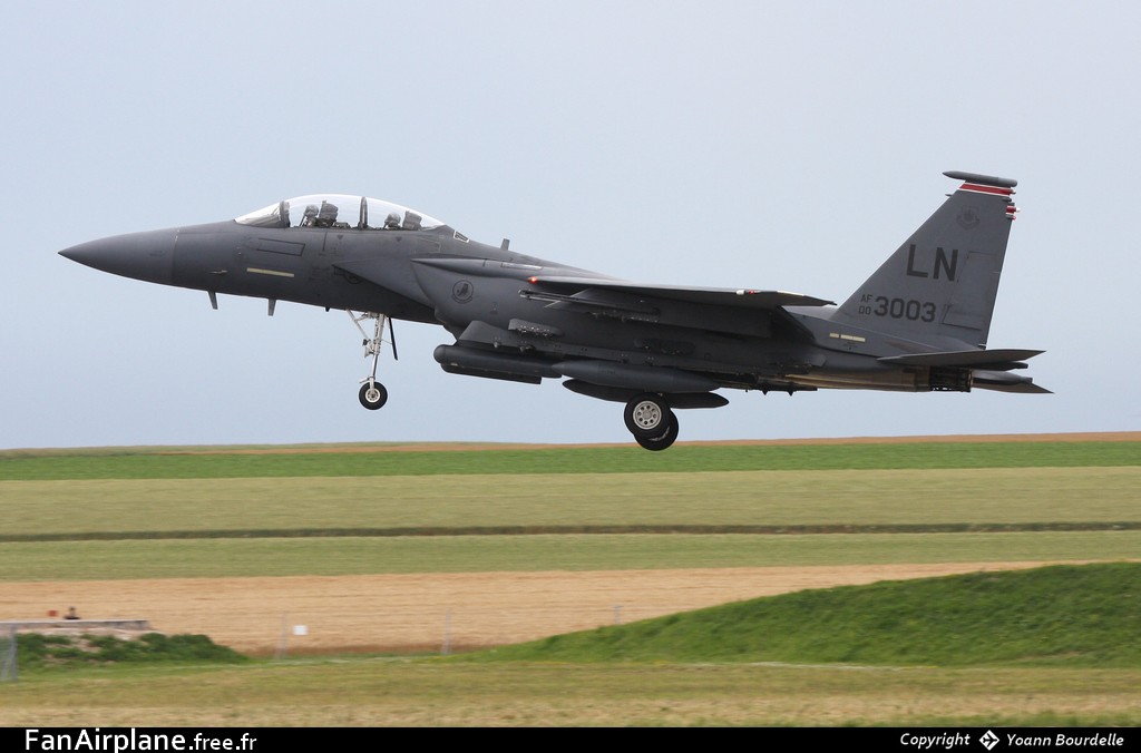 Boeing F-15E Strike Eagle - 00-3003 / LN