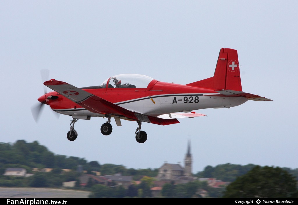 Pilatus PC-7 - A-928