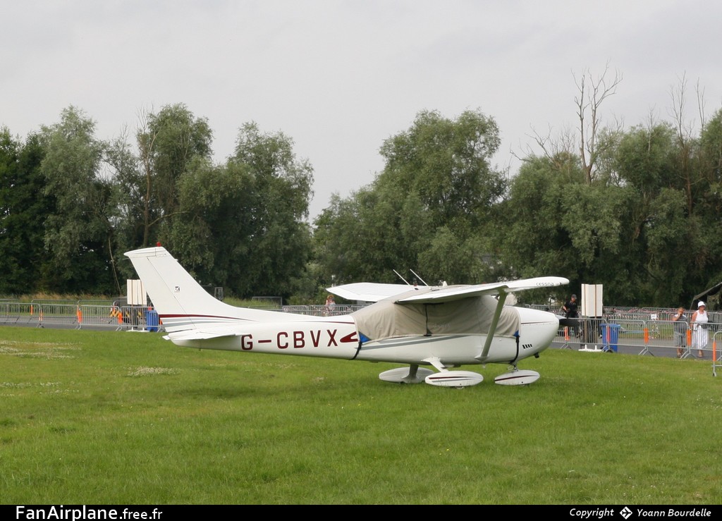 Cessna 182 P - G-CVBX