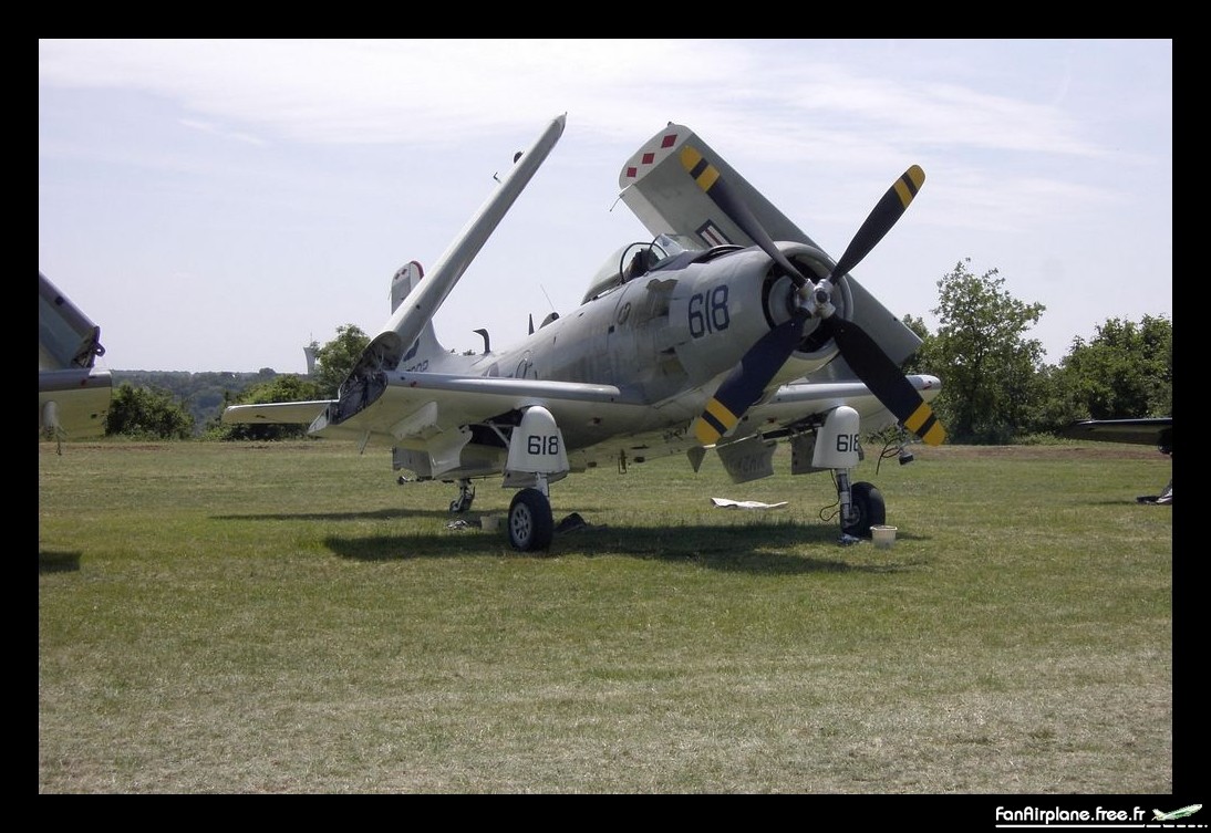 Douglas A-1D Skyraider (AD-4N) - F-AZHK