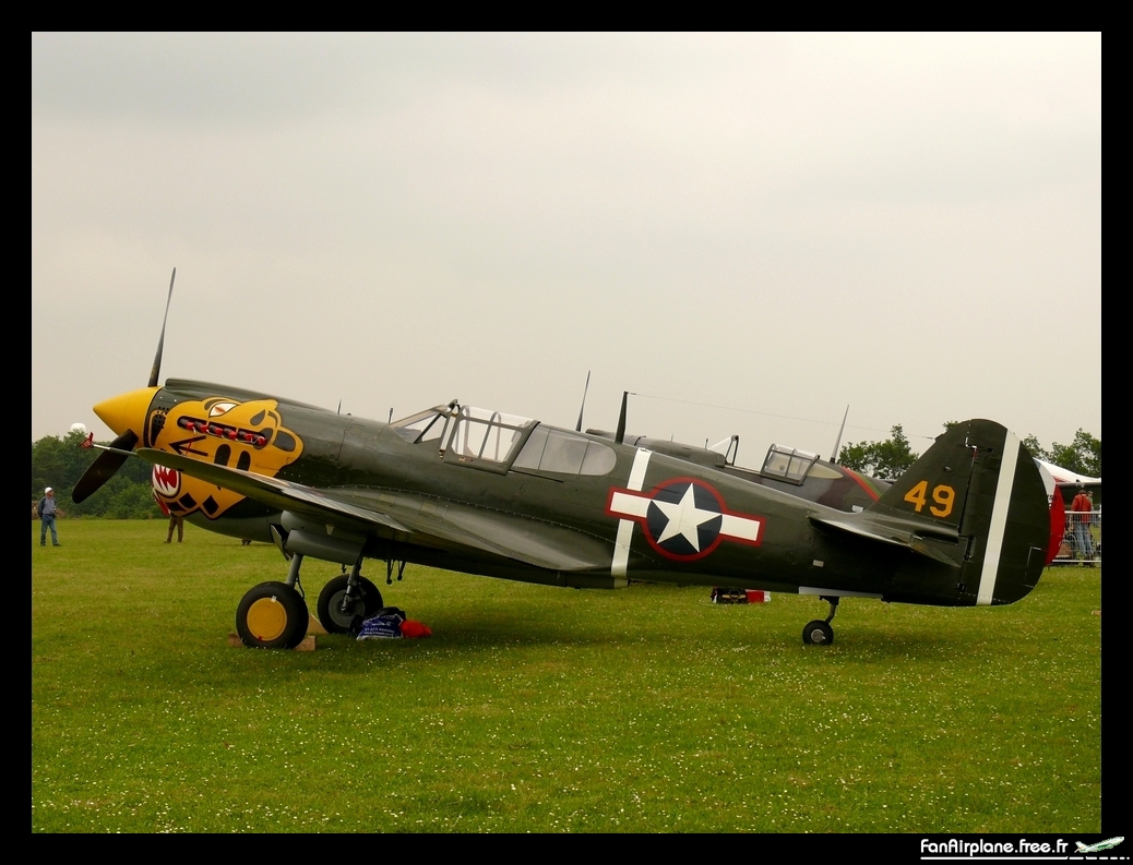 Curtiss P-40N Kittyhawk - G-KITT