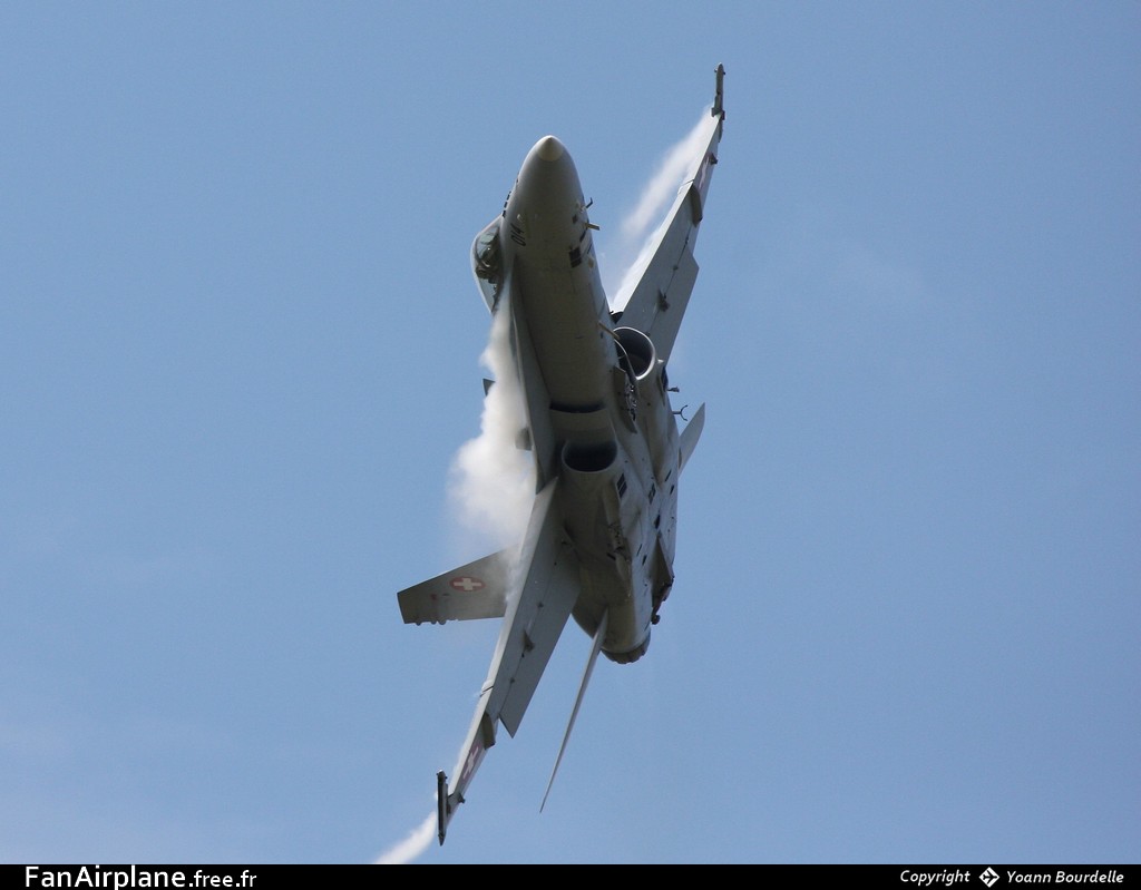 McDonnell Douglas F/A-18C Hornet - J-5014