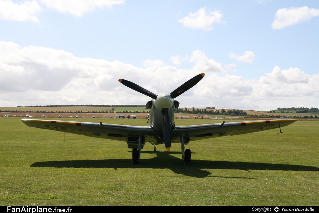 Supermarine 349 Spitfire LF5B - G-LFVB
