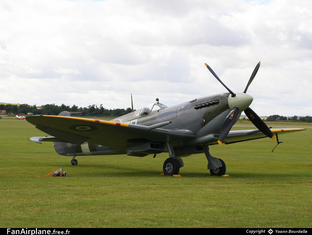 Supermarine 361 Spitfire LF9B - G-ASJV