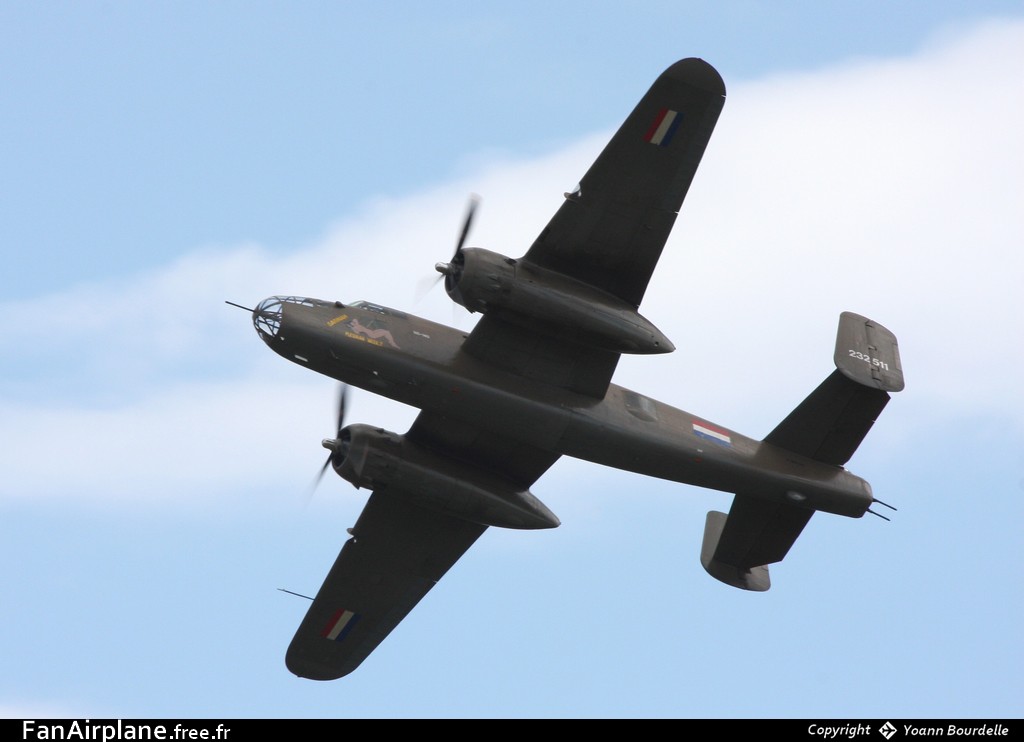 North American TB-25N Mitchell - N320SQ