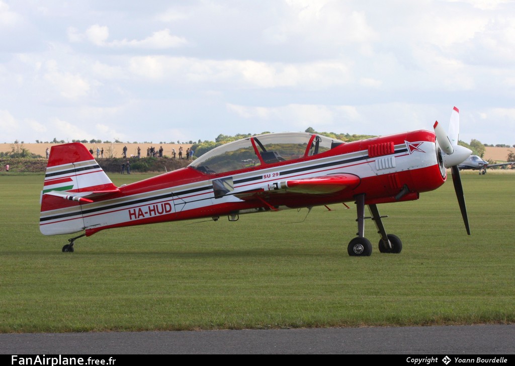Sukhoi Su-29 - HA-HUD
