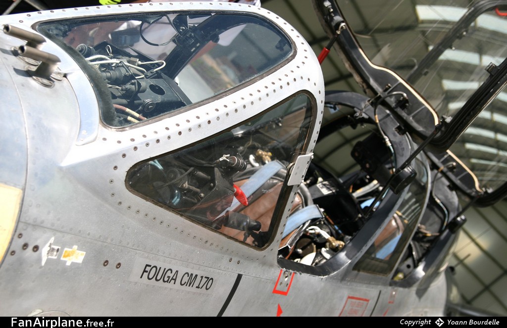 Fouga CM-170 Magister - F-GLHO