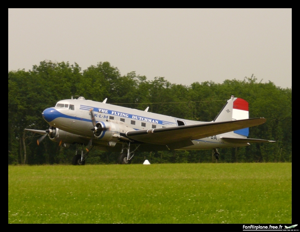 Douglas C-47A Skytrain (DC-3A-456) - F-AZTE