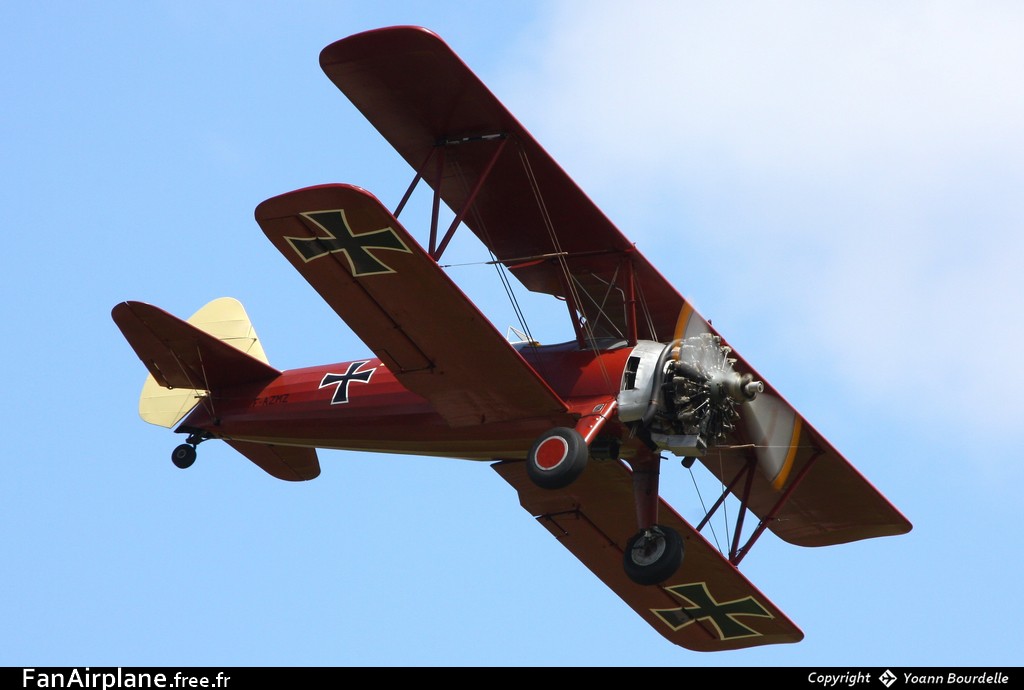 Boeing Stearman E75 - F-AZMZ