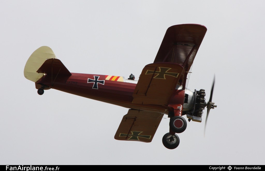 Boeing Stearman E75 - F-AZMZ